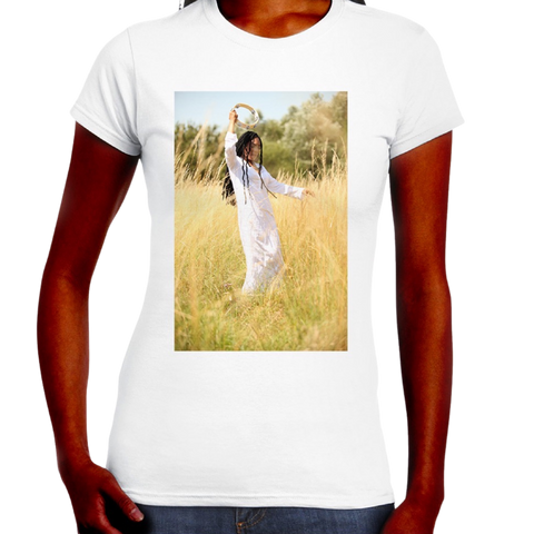 Women’s white tambourine fields T-shirt